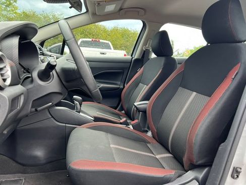 Used 2024 Nissan Versa SR FWD image 3