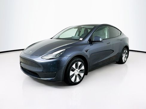 Used 2021 Tesla Model Y Long Range AWD/4WD image 3