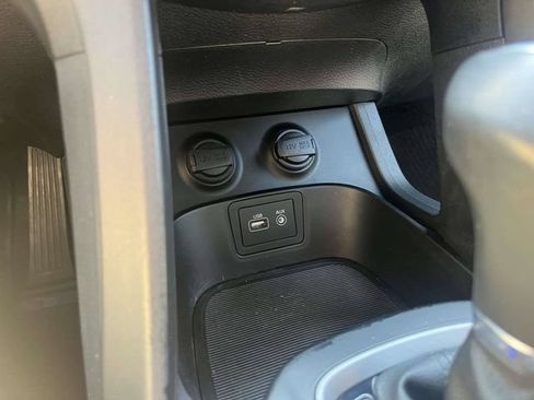 Used 2017 Hyundai Santa Fe Sport FWD image 34