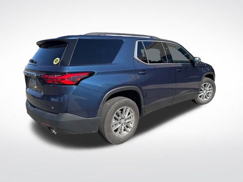 Certified 2023 Chevrolet Traverse LT image 3