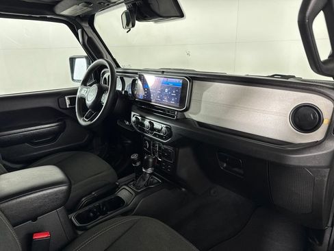 Used 2024 Jeep Wrangler Unlimited Sport AWD/4WD image 36