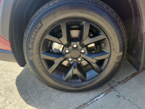 Certified 2025 Toyota RAV4 LE image 29