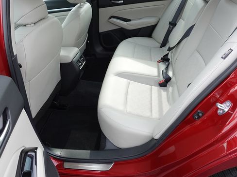 Used 2024 Nissan Altima 2.5 SL AWD/4WD image 22