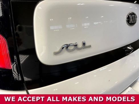 Used 2018 Kia Soul + FWD image 23