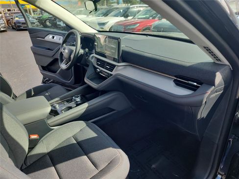 New 2026 Ford Explorer Active image 24