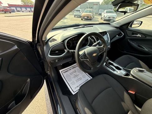 Used 2023 Chevrolet Malibu LT image 41