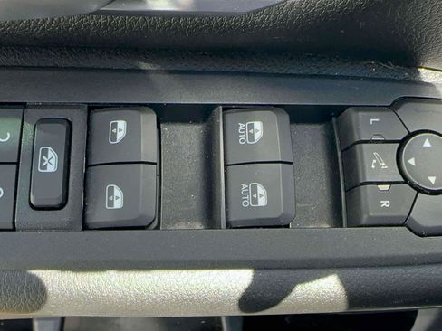 Used 2025 RAM 1500 Big Horn AWD/4WD image 15