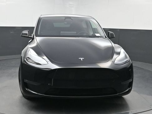 Used 2025 Tesla Model Y Long Range AWD/4WD image 36
