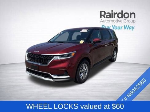Used 2022 Kia Carnival LX FWD image 3