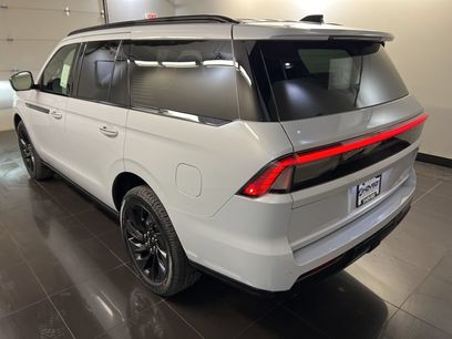 New 2026 Lincoln Navigator Reserve w/ Jet Appearance Package