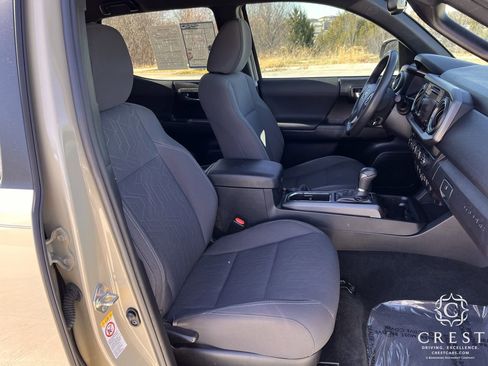 Used 2019 Toyota Tacoma TRD Off-Road image 25