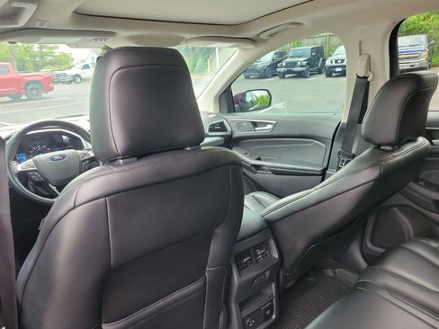 Used 2021 Ford Edge Titanium w/ Equipment Group 301A AWD/4WD image 16