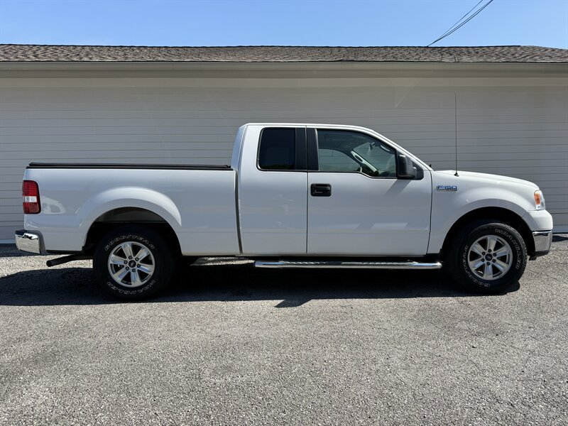 Used 2005 Ford F150 XLT RWD image 1