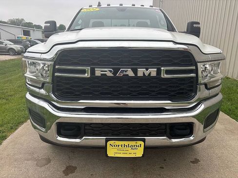 Used 2024 RAM 2500 Tradesman w/ Chrome Appearance Group AWD/4WD image 29