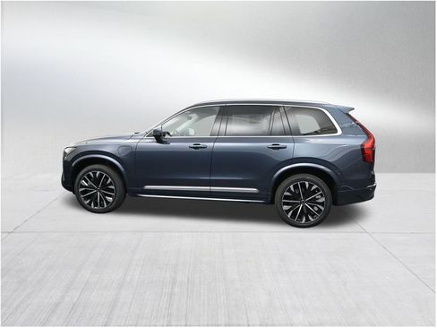 New 2026 Volvo XC90 T8 Ultra w/ Protection Package Premier AWD/4WD image 2