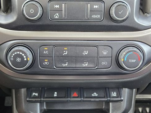 Used 2022 Chevrolet Colorado LT w/ Fleet Safety Package RWD image 19