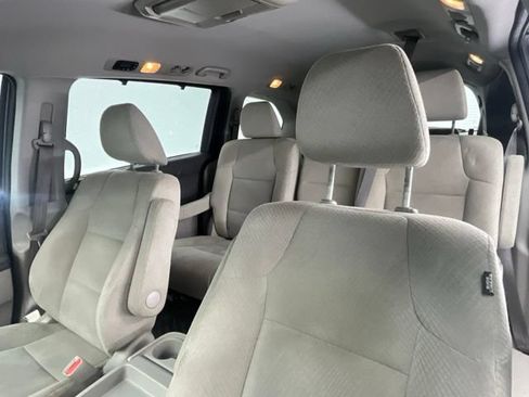 Used 2016 Honda Odyssey SE image 5