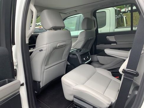 New 2025 Ford Expedition Active RWD image 17