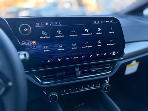 New 2026 Chevrolet Equinox EV RS image 16