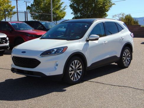 Used 2020 Ford Escape Titanium w/ Titanium Premium Package 2.0 AWD/4WD image 8