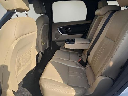 Used 2019 Land Rover Discovery Sport HSE AWD/4WD image 25