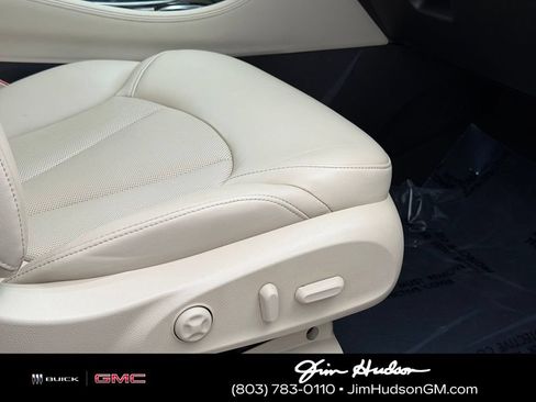 Used 2020 Buick Envision Premium w/ Driver Confidence Package AWD/4WD image 12