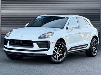 Used 2026 Porsche Macan AWD/4WD video 1