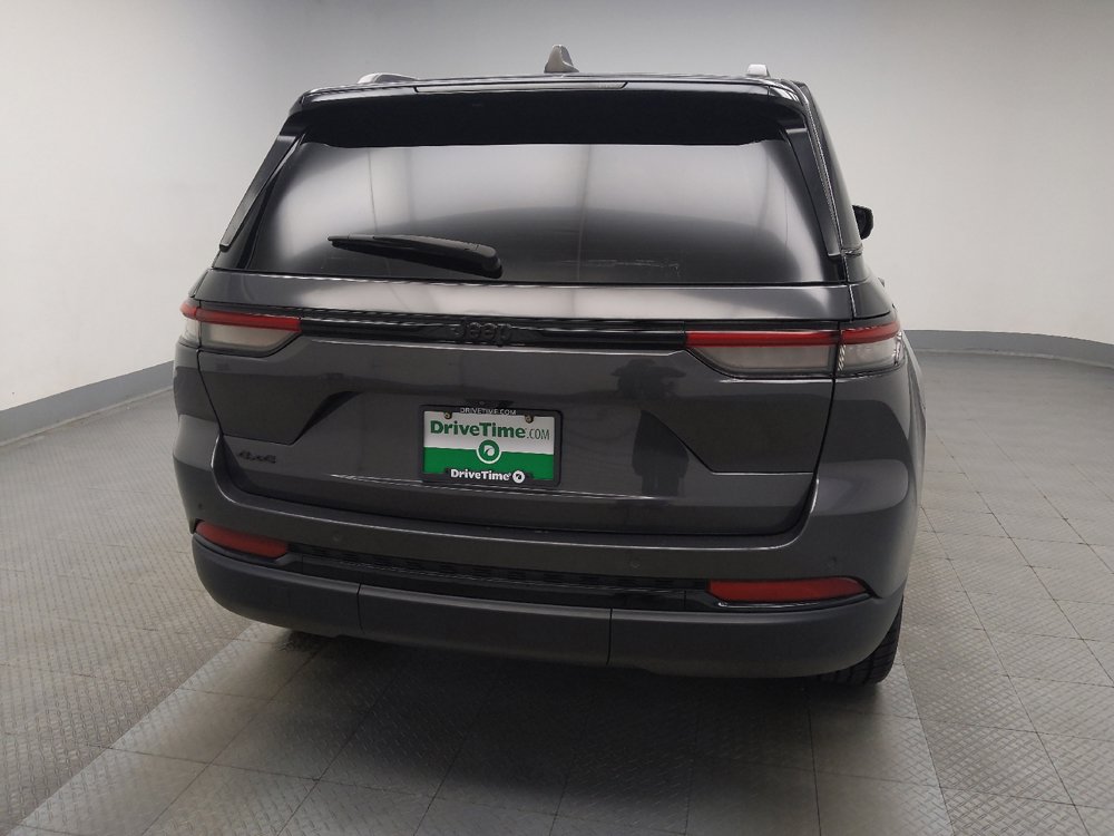 Used 2023 Jeep Grand Cherokee Altitude AWD/4WD image 7