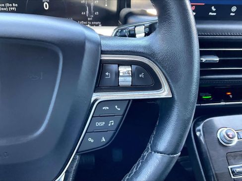 Used 2023 Lincoln Nautilus AWD w/ Premium Package image 23