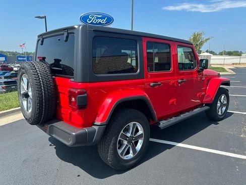 Used 2020 Jeep Wrangler Unlimited Sahara w/ Dual Top Group AWD/4WD image 13