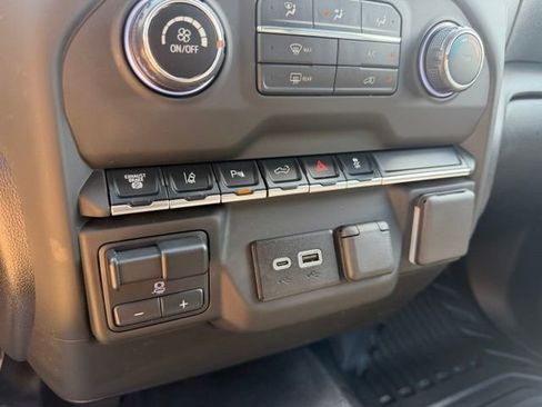 Used 2025 Chevrolet Silverado 3500 W/T AWD/4WD image 27