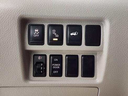 Used 2013 Nissan Quest LE w/ Protection Pkg image 26