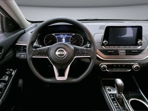 Used 2023 Nissan Altima 2.5 SV AWD/4WD image 8
