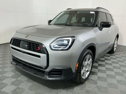 Certified 2025 MINI Cooper Countryman S w/ Comfort Package Max AWD/4WD image 2