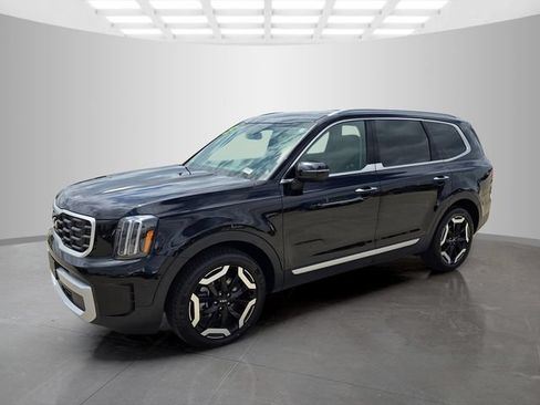 Used 2025 Kia Telluride S FWD image 5