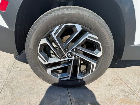 Used 2025 Hyundai Tucson Limited AWD/4WD image 10