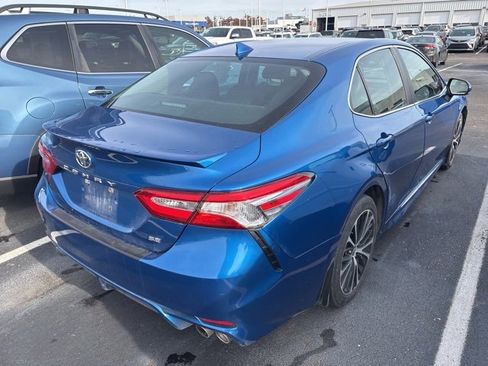 Used 2020 Toyota Camry SE image 6