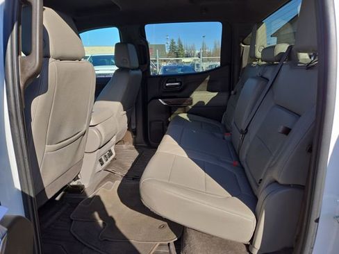 Used 2021 GMC Sierra 1500 SLT w/ X31 Off-Road Package AWD/4WD image 29