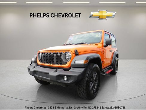 Used 2025 Jeep Wrangler Sport AWD/4WD image 5