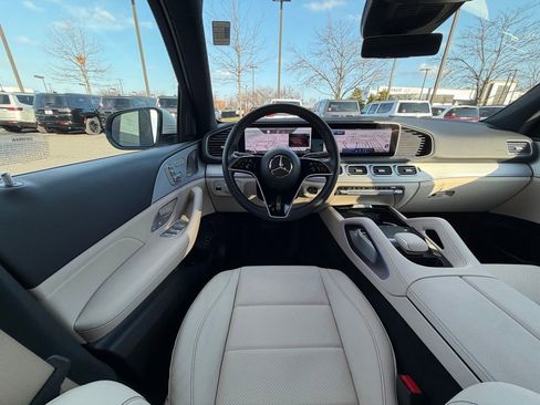 Used 2025 Mercedes-Benz GLE 350 4MATIC image 18