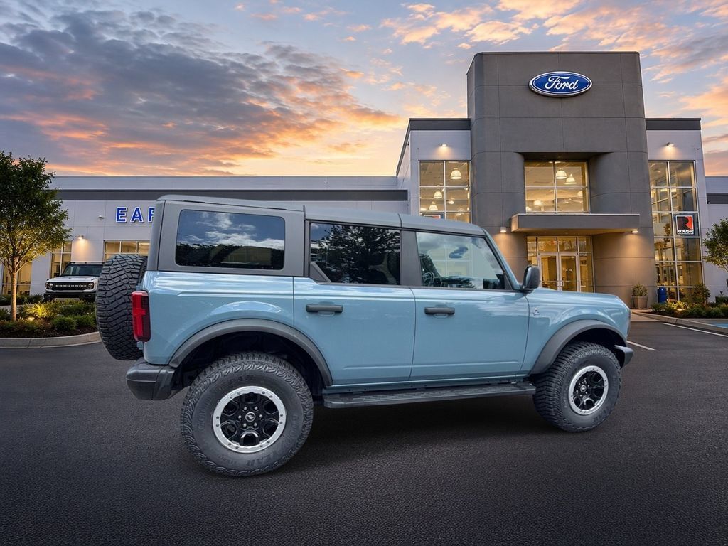 Used 2023 Ford Bronco Black Diamond w/ Sasquatch Package AWD/4WD image 9