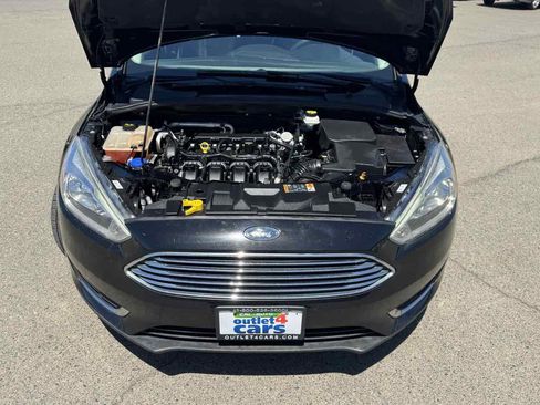 Used 2018 Ford Focus Titanium FWD image 40