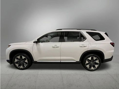 New 2026 Honda Pilot Touring image 2
