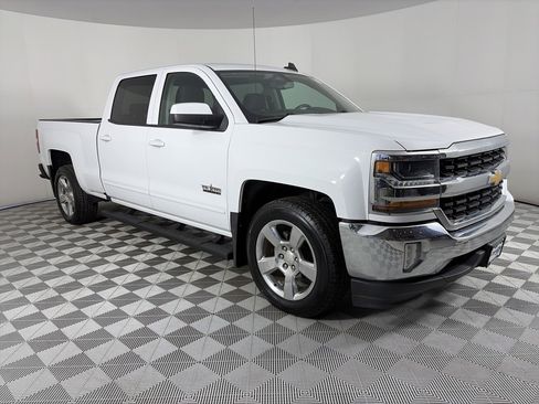 Used 2018 Chevrolet Silverado 1500 LT w/ Texas Edition image 1