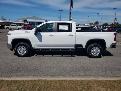 New 2026 Chevrolet Silverado 3500 LT w/ Safety Package AWD/4WD image 2