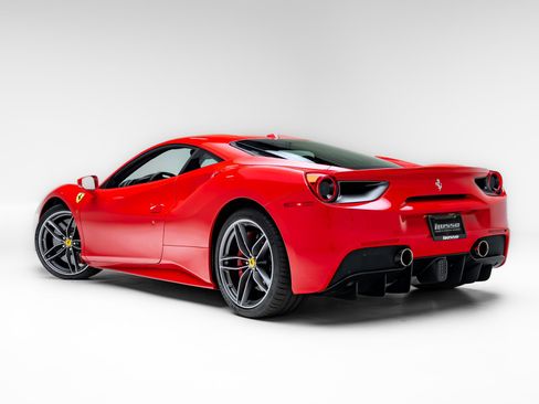 Used 2018 Ferrari 488 GTB RWD image 56