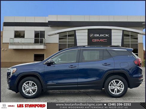 Certified 2023 GMC Terrain SLE w/ Driver Convenience Package image 2