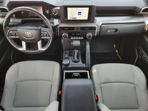 Used 2025 Toyota 4Runner SR5 AWD/4WD image 26