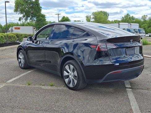 Used 2023 Tesla Model Y Long Range AWD/4WD image 7