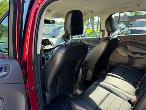 Used 2019 Ford Escape SE FWD image 13